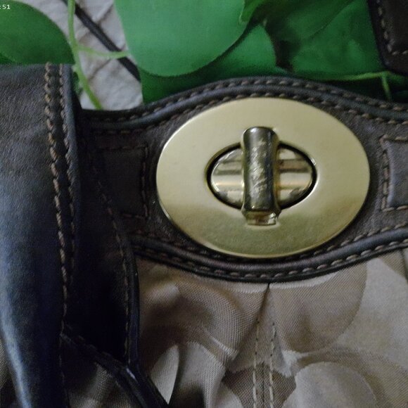 Authentic Coach Purse - Picture 4 of 9